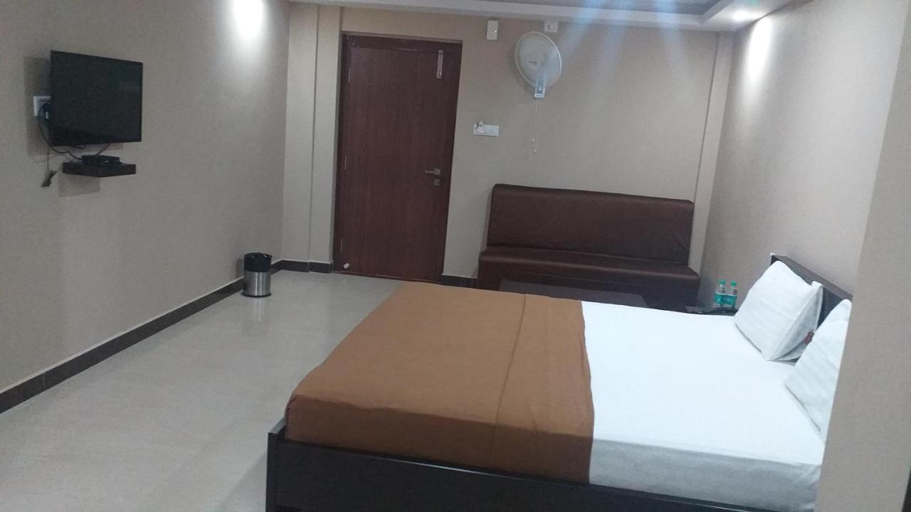 The Nisarga Grand Ξενοδοχείο Μπανγκαλόρ Εξωτερικό φωτογραφία